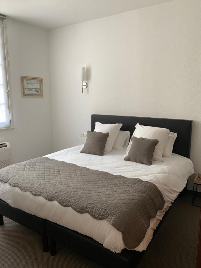 Hotel Jean De Bruges Saint-Riquier Esterno foto